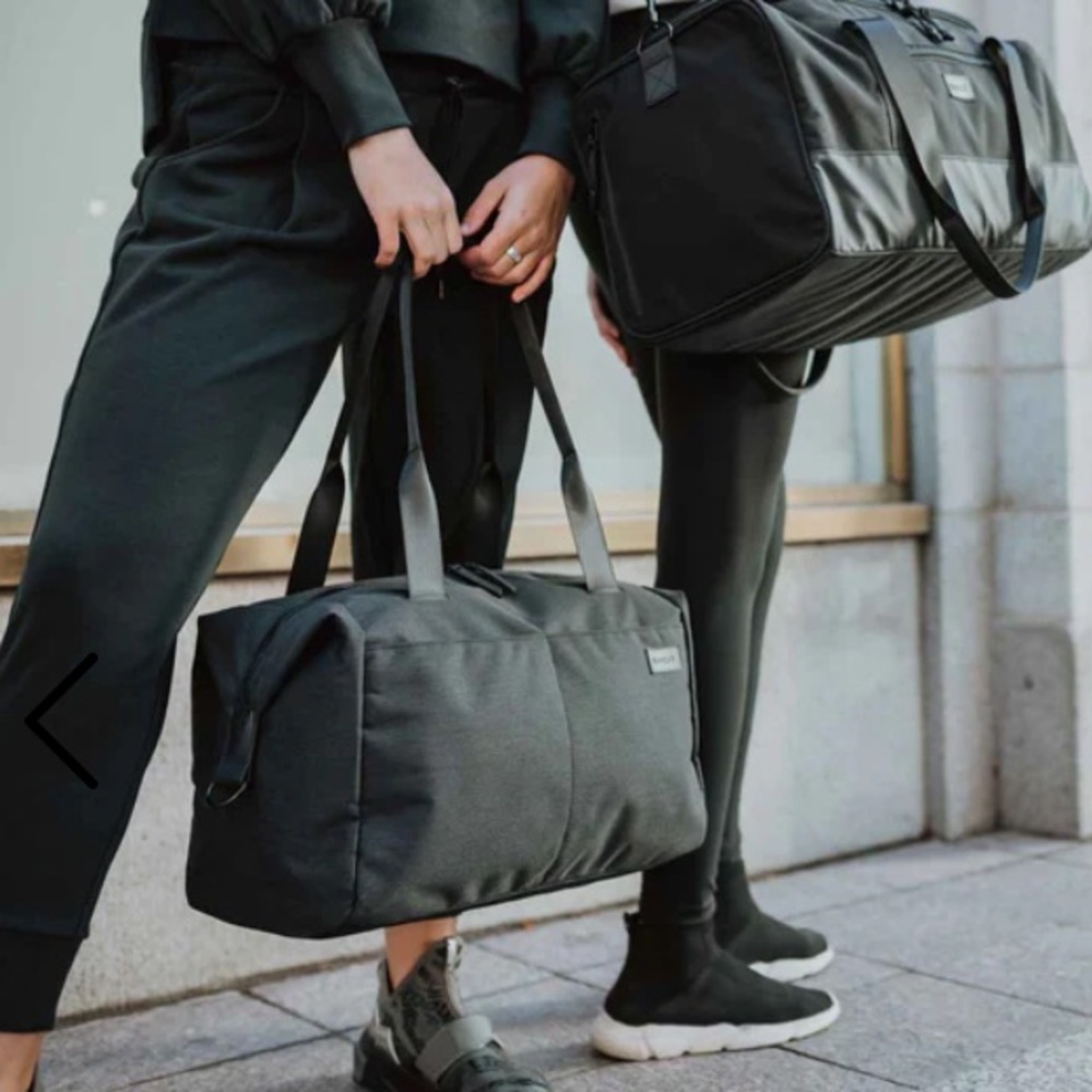 EUC Snakeskin Vooray Alana Duffle Gym Bag